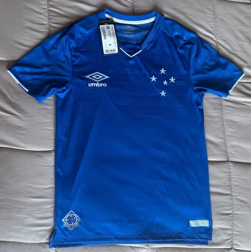 Camisa Cruzeiro na etiqueta