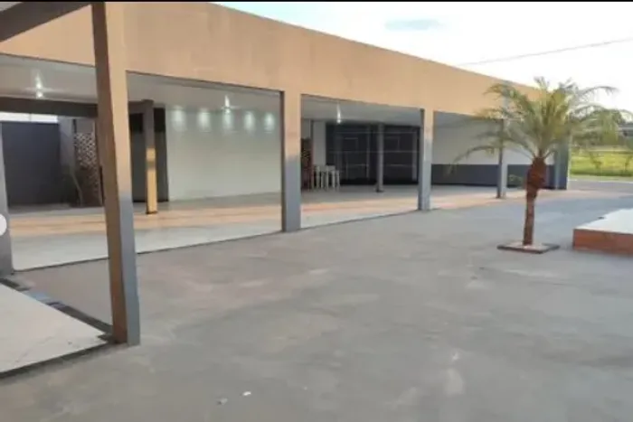 Imóvel de dupla aptidão para arrendamento- operando hoje como delta Park clube.
