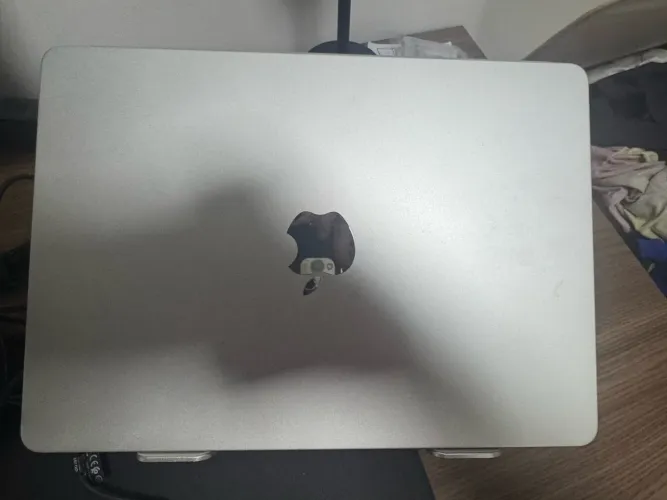 MacBook Air M4 13 pol- 256GB 16GB RAM Silver c/ garantia e 100% bateria