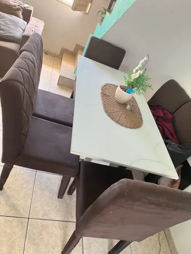 VENDO MESA 6 cadeiras 