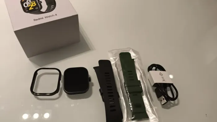 Relógio redmi watch 4 novo. Usado somente 5 vezes.