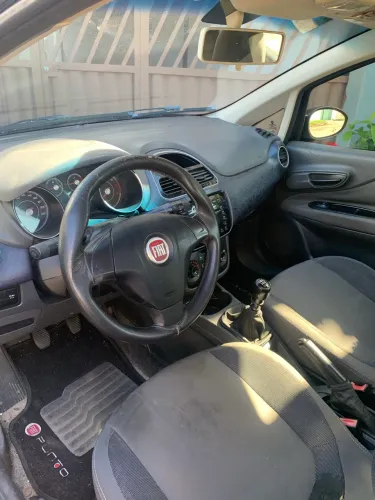 Fiat Punto Attractive 1.4 Fire Flex 8V 5P 2014