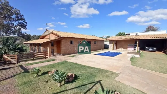 Chácara à venda com 02 quartos, 300 m² de construção , Botelhos/MG