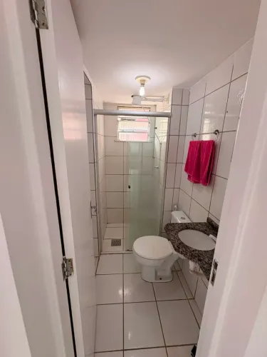2 quartos sendo uma semi suíte