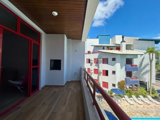 Apartamento de 2 Suites na Praia Brava