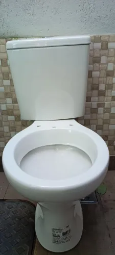 Vaso sanitário com caixa acoplada completo 