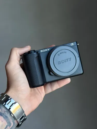 Câmera Sony zve10 ii (apenas corpo, 1 mês de uso)