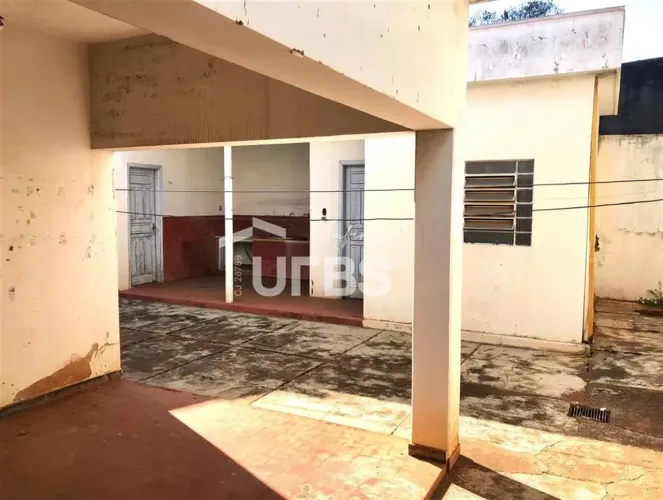 Terreno com 454,66m² à venda no Fundinho