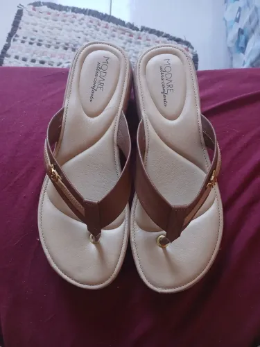 Vendo sandália modare