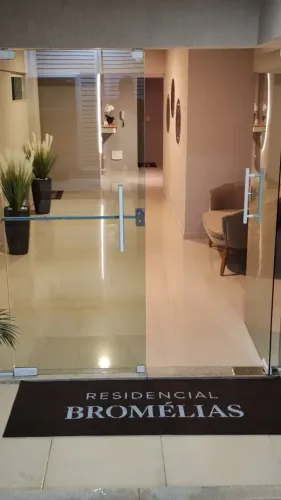 Apartamento 3 Quartos com Suíte e 2 Vagas em Rio das Ostras