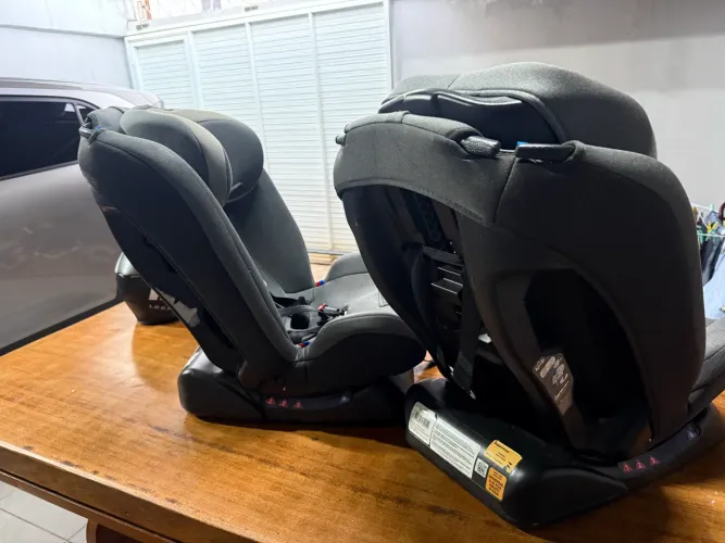 vende-se 2 cadeirinhas