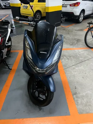 Moto PCX 160 23/23 com 18.500 KM rodados