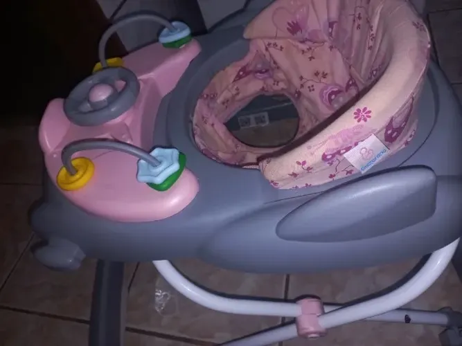 Andaja, bebê conforto e canguru de bebê , tudo em um combo por 280, Galzerano.