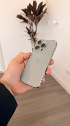 iPhone 15 Pro 128gb titanium Natural 