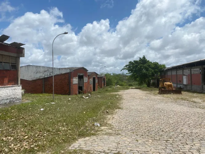 Galpão/Depósito/Armazém para aluguel e venda possui 9000 metros
