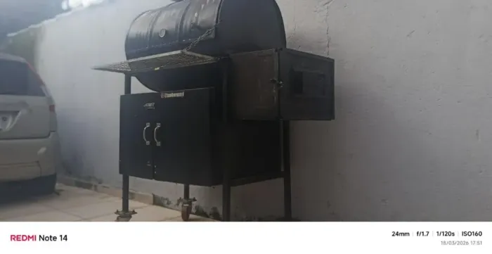 Churrasqueira a Vapor com rodinha