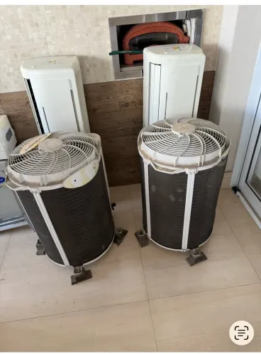  2 Ar Condicionados 18.000 btus