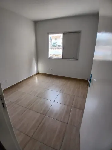 Alugo quarto no centro