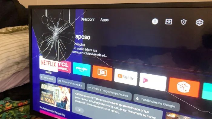 TV TCL 32? c defeito, Tela quebrada no canto superior esquerdo