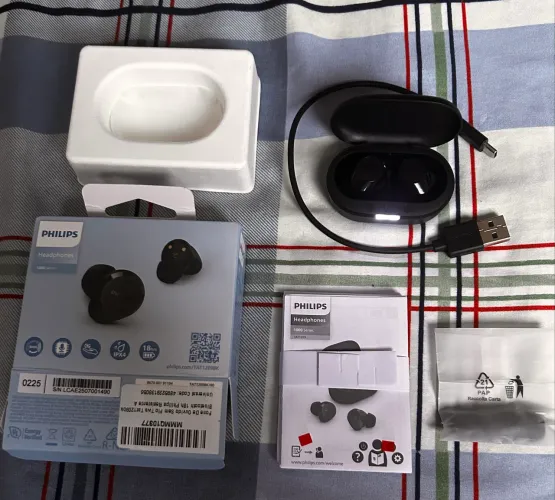 Fone De Ouvido Sem Fio TWS TAT1209BK Bluetooth 18h Philips Resistente a Água IPX4