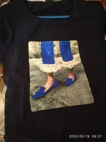Camiseta tchirts azul marinho com lantejoulas