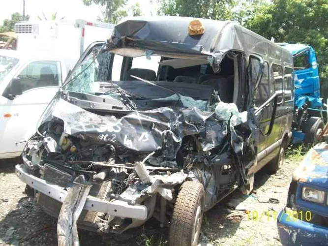 Master 2011 Sucata somente para retirada de peças