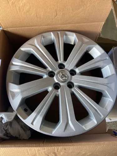Roda Corolla aro 17 Prata.