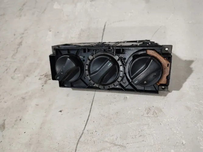 Comando Painel Ar Condicionado Ford/Versailles/VW/Santana 1993/96
