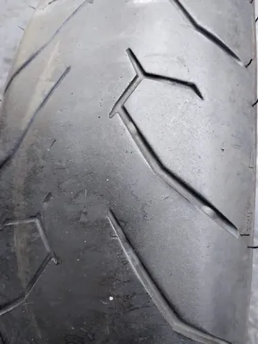 pneu usado pirelli diablo rosso ll  140/70-17