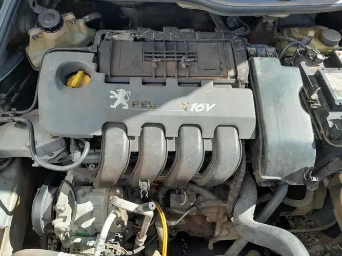 Motor parcial Renault Clio 1.0 gasolina