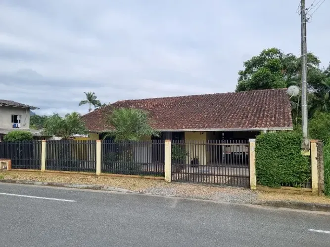 Vende-se Casa na Cidade de Schroeder