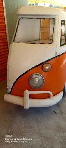 1/2 KOMBI EM FIBRA DE VIDRO. IDEAL PARA FOTOS INSTAGRAMÁVEIS E/OU BIEERWAGEN