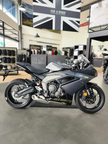 New Triumph Daytona 660 - 95CV