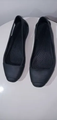 Sapatilhas Crocs ( modelo: Sienna) original.Tam. 35 / Usada.