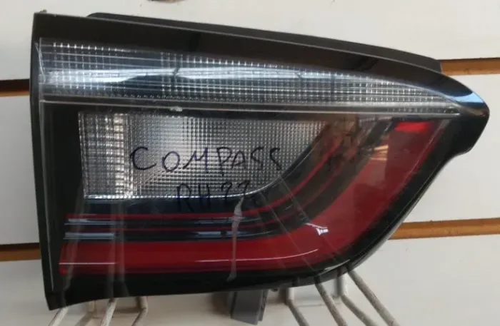 LANTERNA JEEP COMPASS RH 22