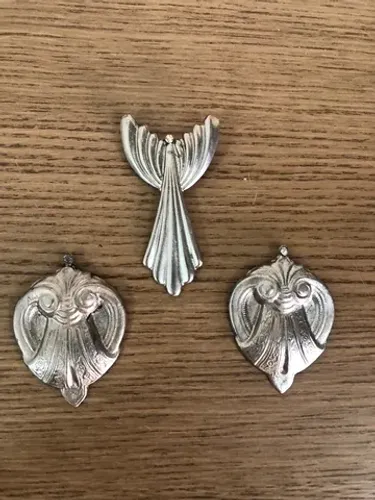 Broches místicos Antigos