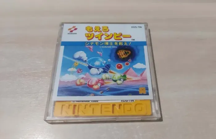 TwinBee para Nintendo Disk System e twin famicom
