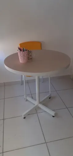Fabricamos mesa escolar redonda ,nova, 80cm diâmetro,  com cadeira, infanto adulto.
