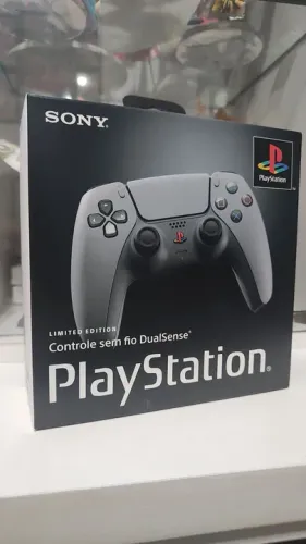 PS5 controle Dual Sense edição 30 anos. Novo e lacrado.