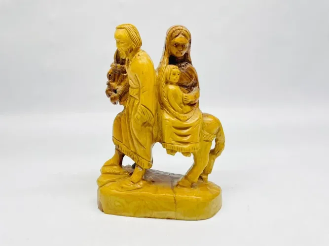 Antiga escultura fuga para o Egito em madeira de Oliveira 