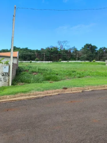Imóvel. Lote de Terras  600,00 m2 Condomínio 