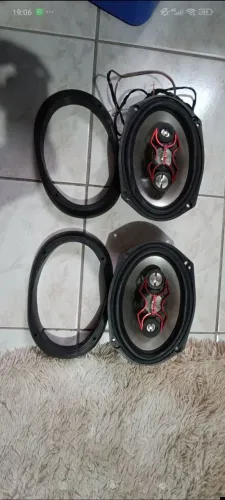 Bravox B4X69X, modelo quadriaxial de 6x9 polegadas linha X. 