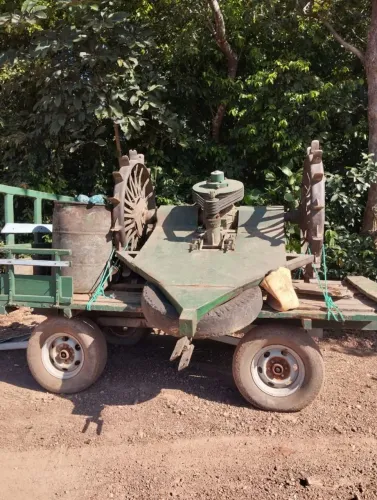 Carreta agrícola  roçadeira <br>roçadeiras de arrasto <br>valor R$ 25 mil ?<br>os dois implementos