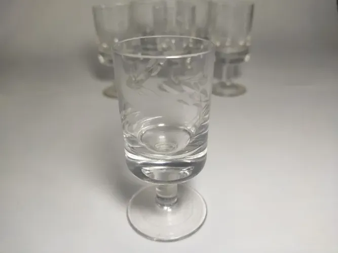 Taças pequenas para licor