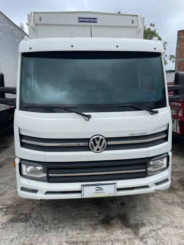 Caminhão 3/4 Volkswagen 9.170 Baú