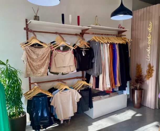Loja de Roupas - Boutique Elegante - Aceito Carro ou Moto no Negócio