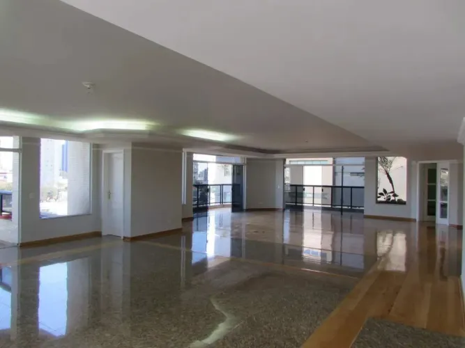 Apartamento à venda com 4 suítes e 4 vagas de garagem no Condomínio Notre Dame em American
