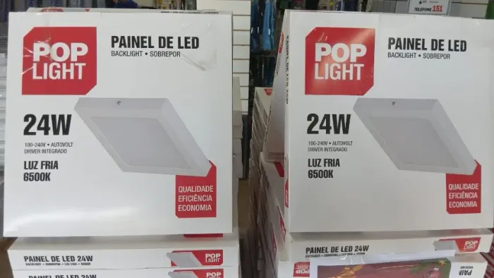 Para uma iluminação moderna Painel de Led Sobrepor 24W PopLight luz fria a vista R$29,90