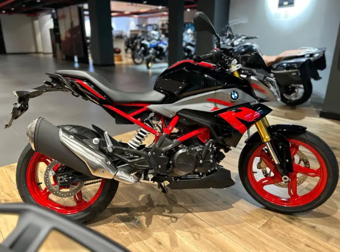 BMW G 310 R R$ 34.900 modelo 2026