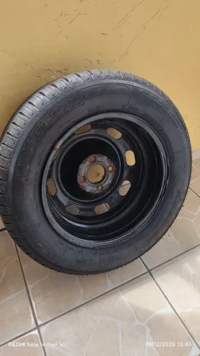 Roda completa aro 15 com pneu michelin
